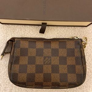 Authentic Louis Vuitton Mini Pochette Damier Ebene w Box